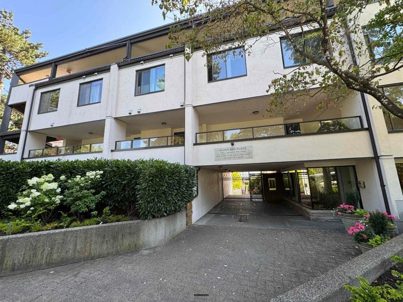 Townhouse complex of a current court-ordered listing in False Creek, Vancouver.